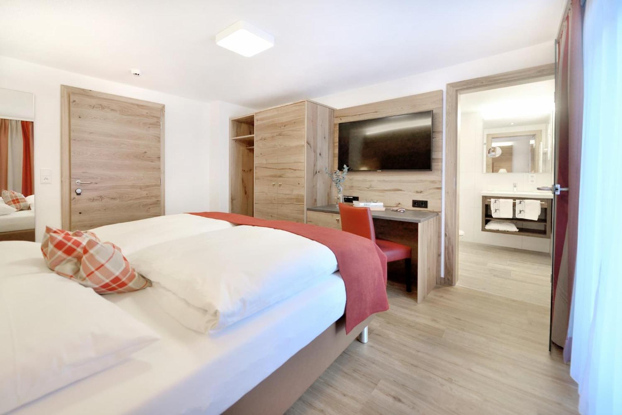 Hotel Alpina Superior Pettneu am Arlberg Luaran gambar