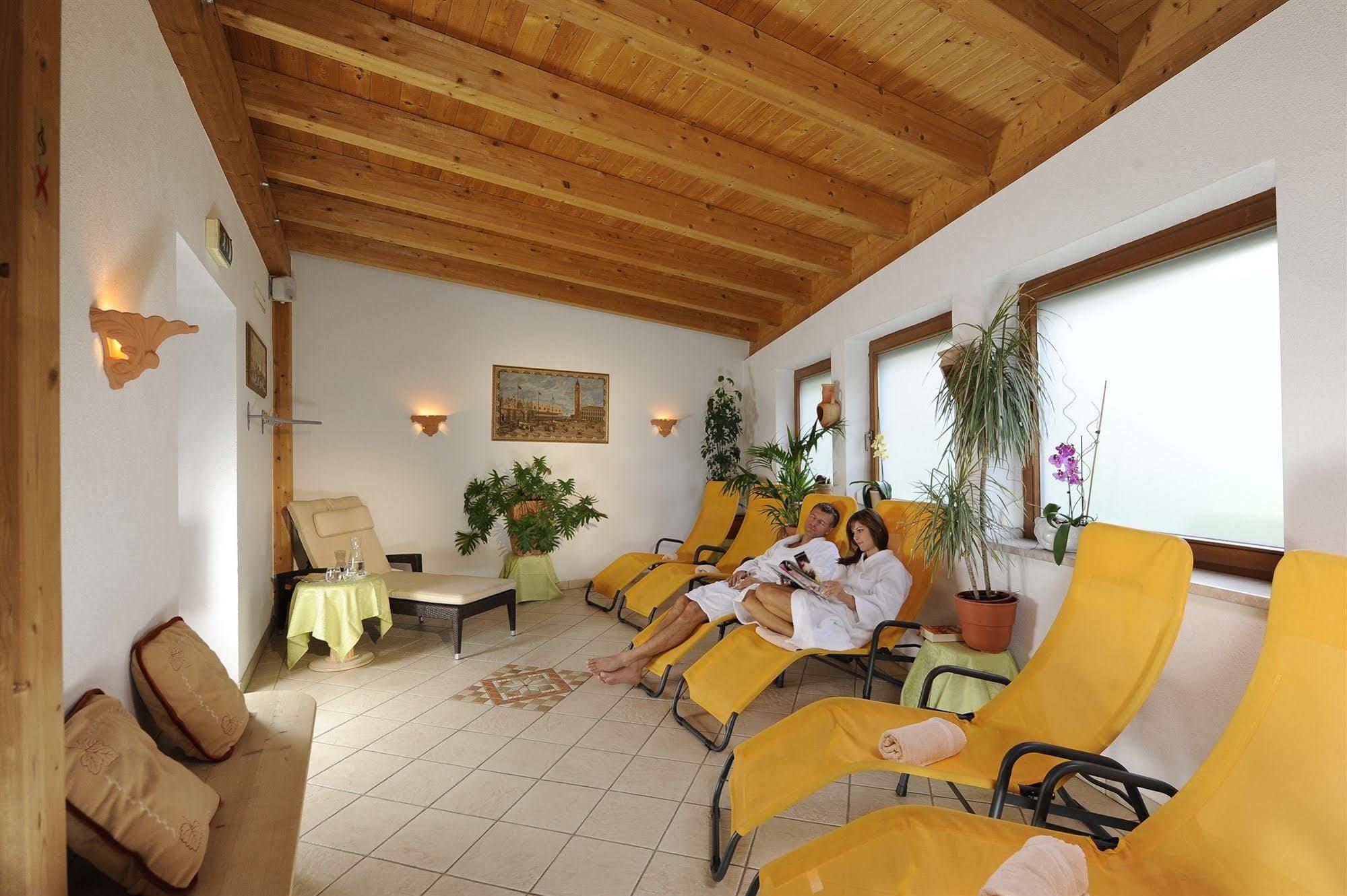 Hotel Alpina Superior Pettneu am Arlberg Luaran gambar